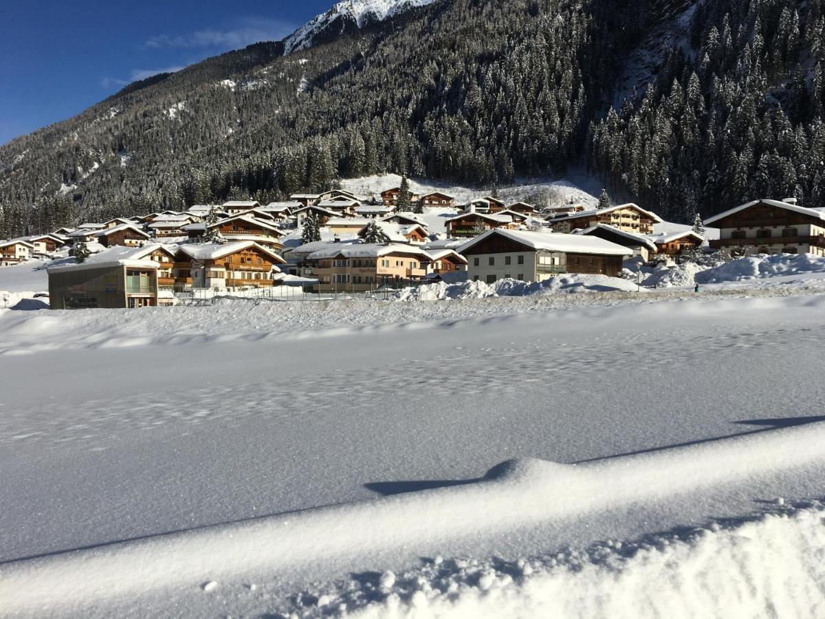 Appartements Fam. Gleinser Mirella Neustift im Stubaital Exterior photo